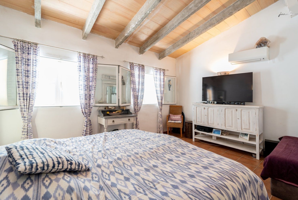 Reihenhaus zur Miete in Ses Salines mit Terrasse und Kamin
