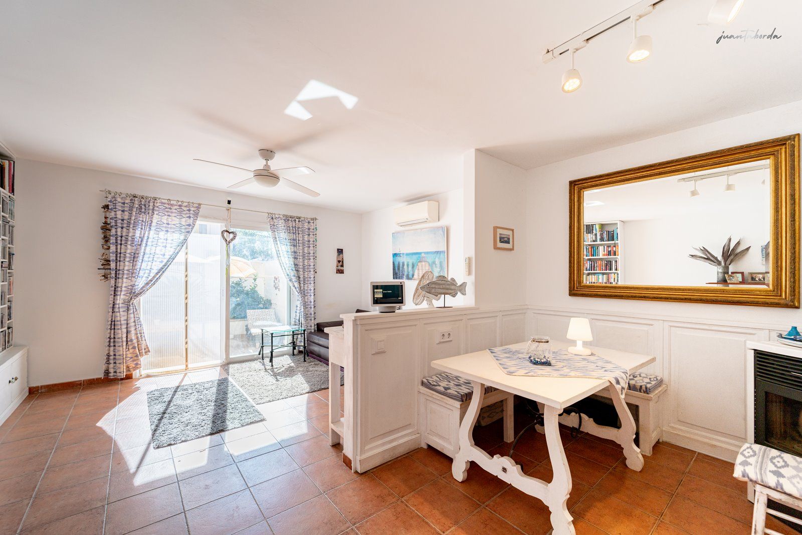 1139-Semidetached-house-for-sale-in-Ses-Salines-6-Copiar.jpg Reihenhaus zur Miete in Ses Salines mit Terrasse und Kamin