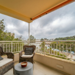 Piso reformado con terraza y vistas al mar en Portopetro