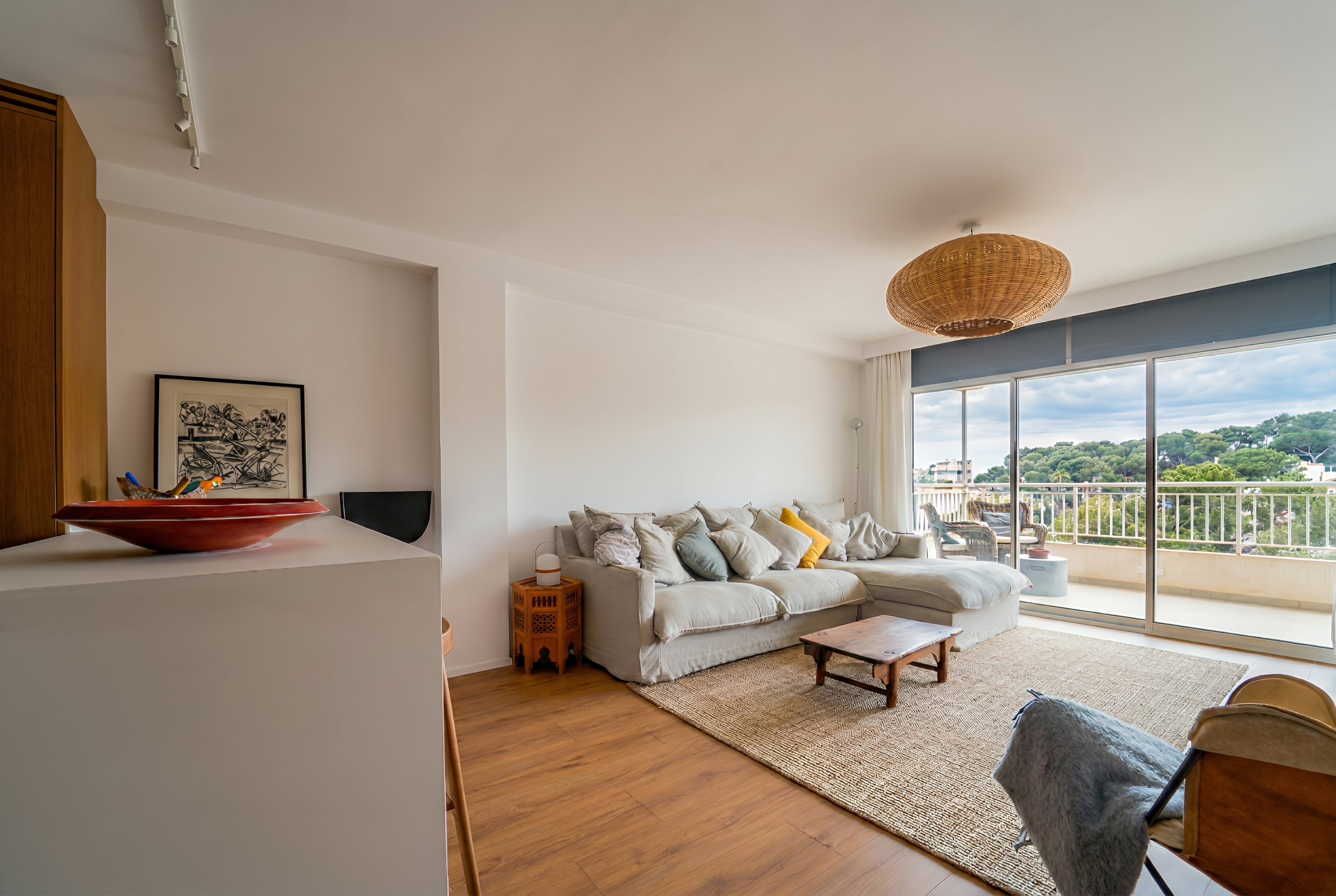 Piso reformado con terraza y vistas al mar en Portopetro