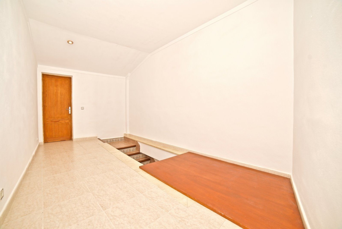 Casa de pueblo renovada en venta en Santanyí con local