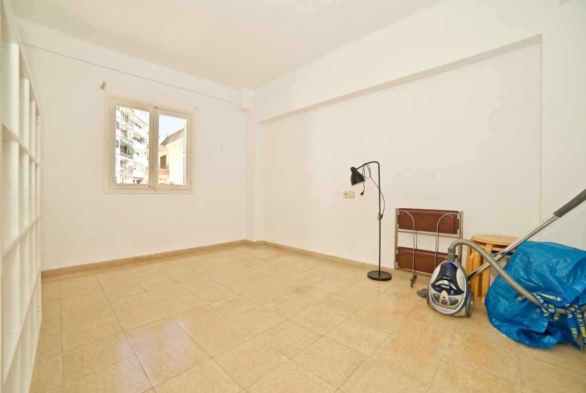 Piso con balcón junto a Jaime III en Palma de Mallorca