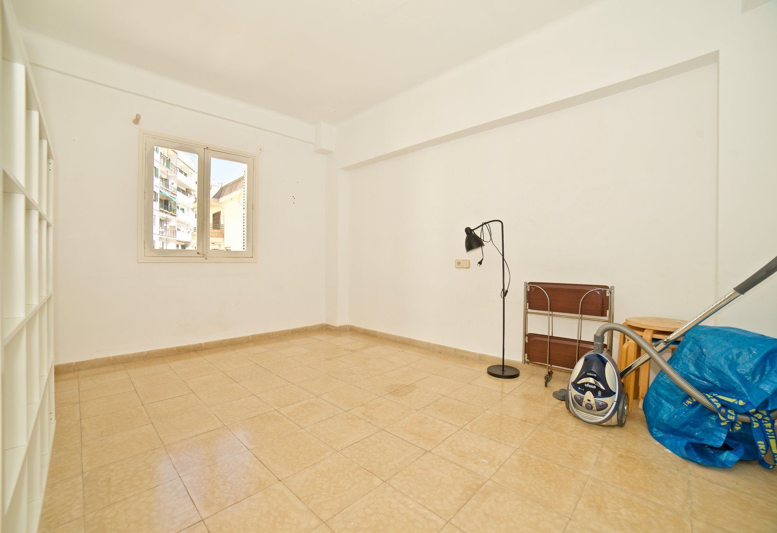12-Villasyfincasmallorca-6.jpg Piso con balcón junto a Jaime III en Palma de Mallorca