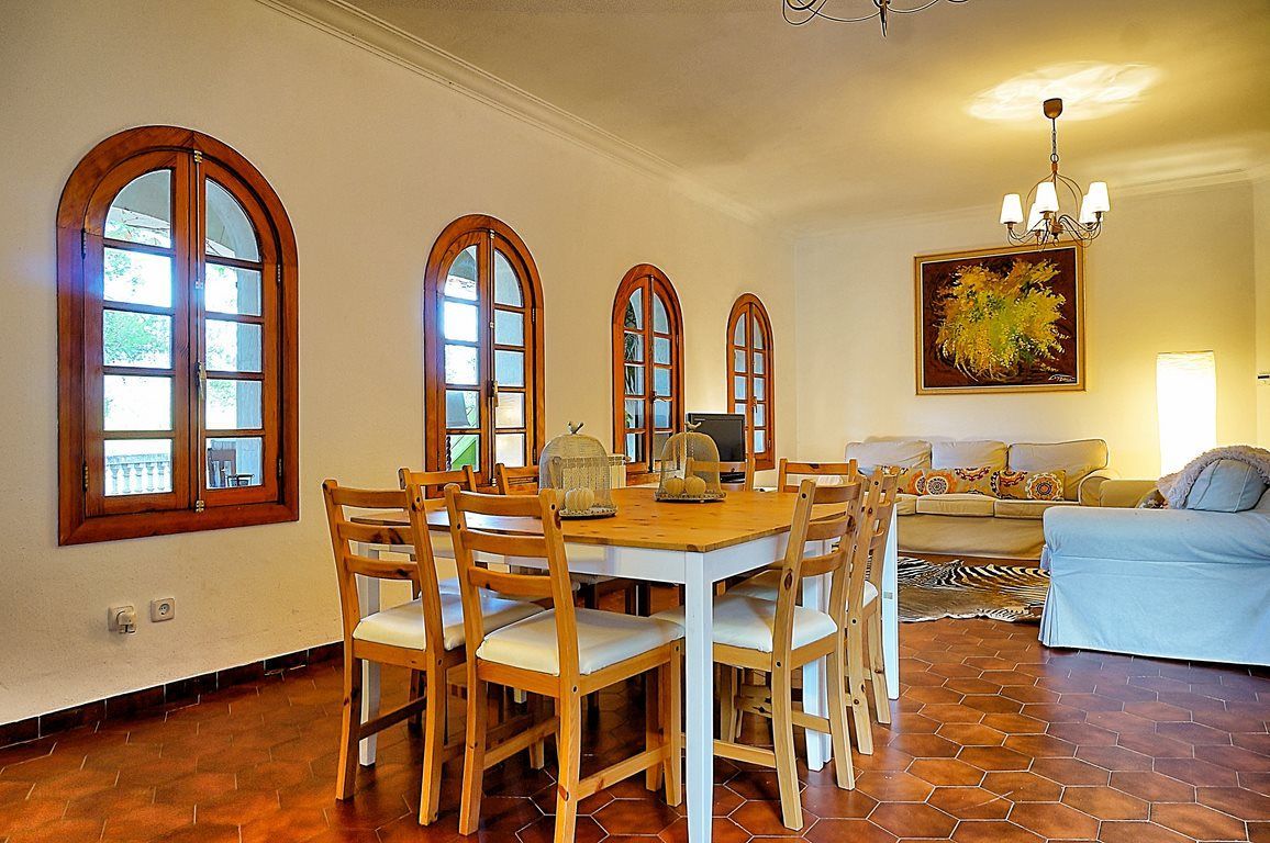 Villa con vistas y piscina en la Sierra de Tramuntana – Esporles