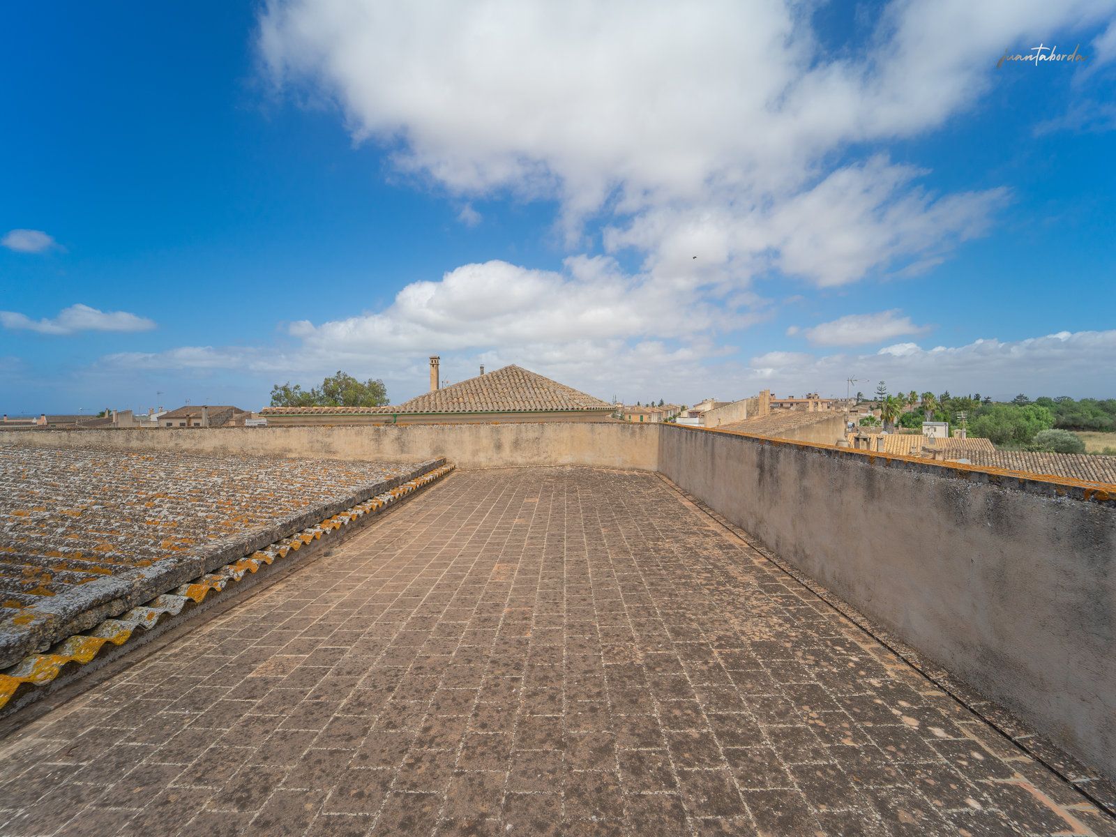 Dreigeschossiges Eckhaus mit Aussicht in Ses Salines