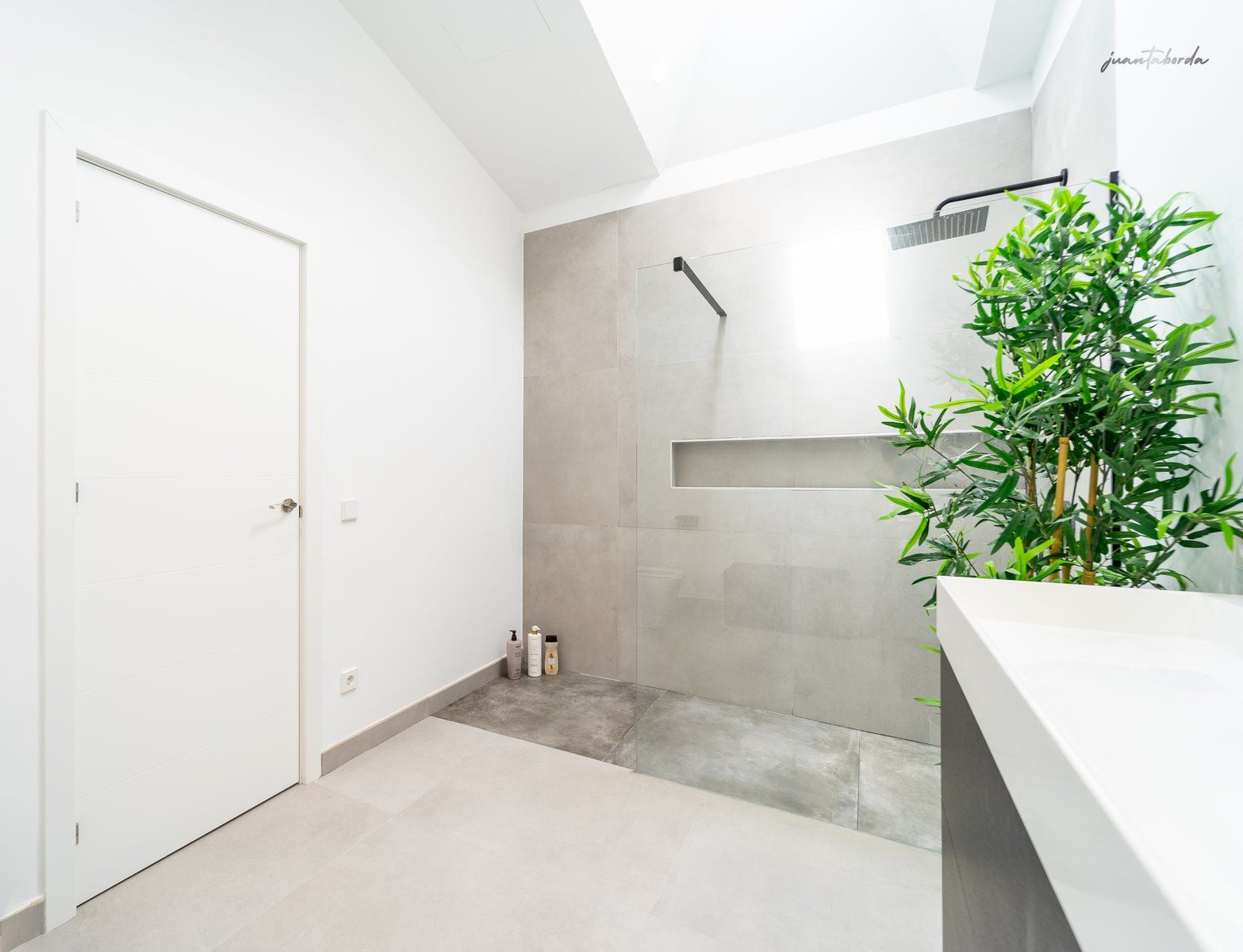 Casa de pueblo con piscina en Campos — 240 m², 5 dormitorios, dos plantas independientes