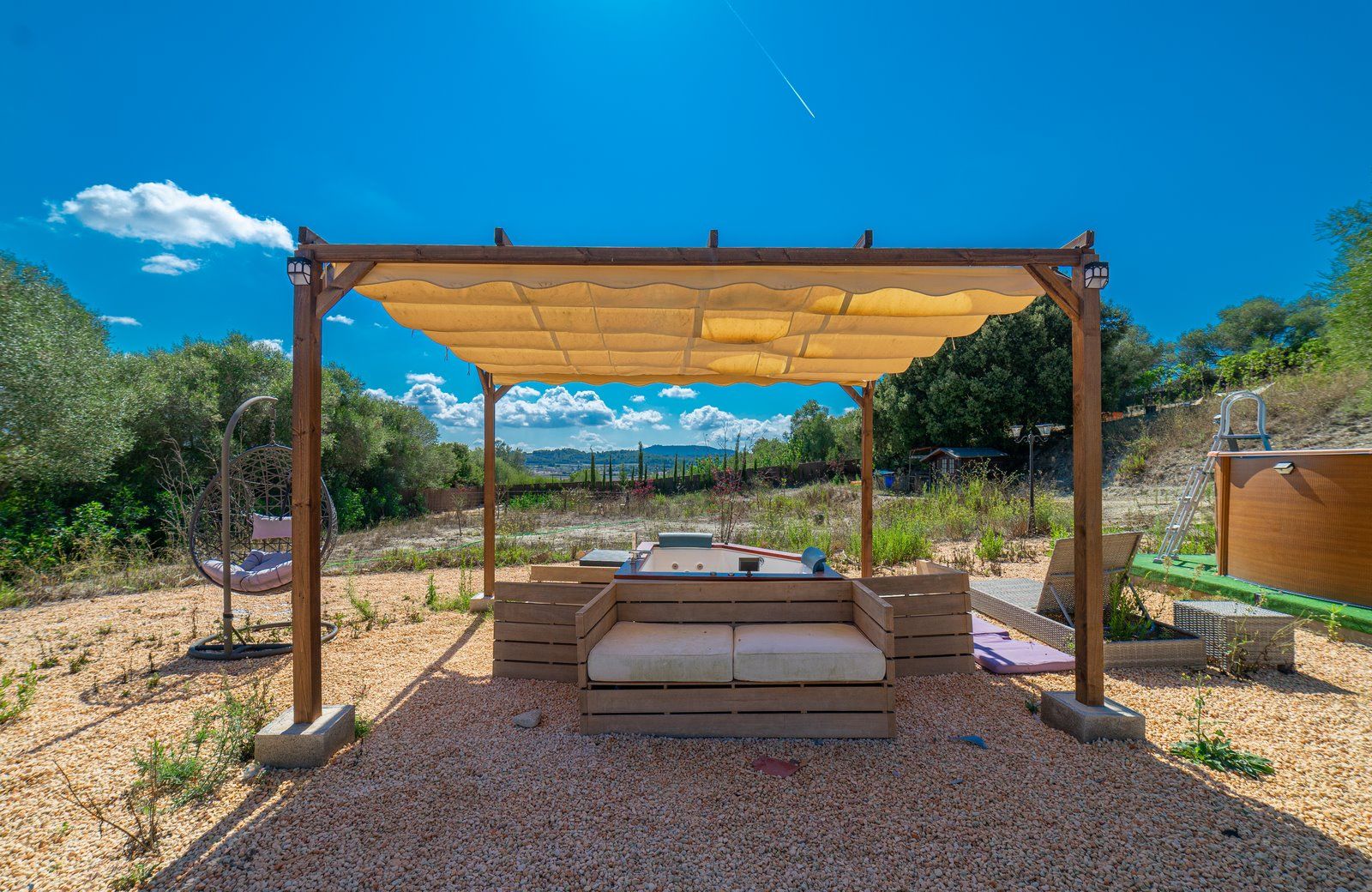 13-1222-Villasyfincasmallorca.jpg Casa de campo con piscina y vistas en Sineu, Mallorca