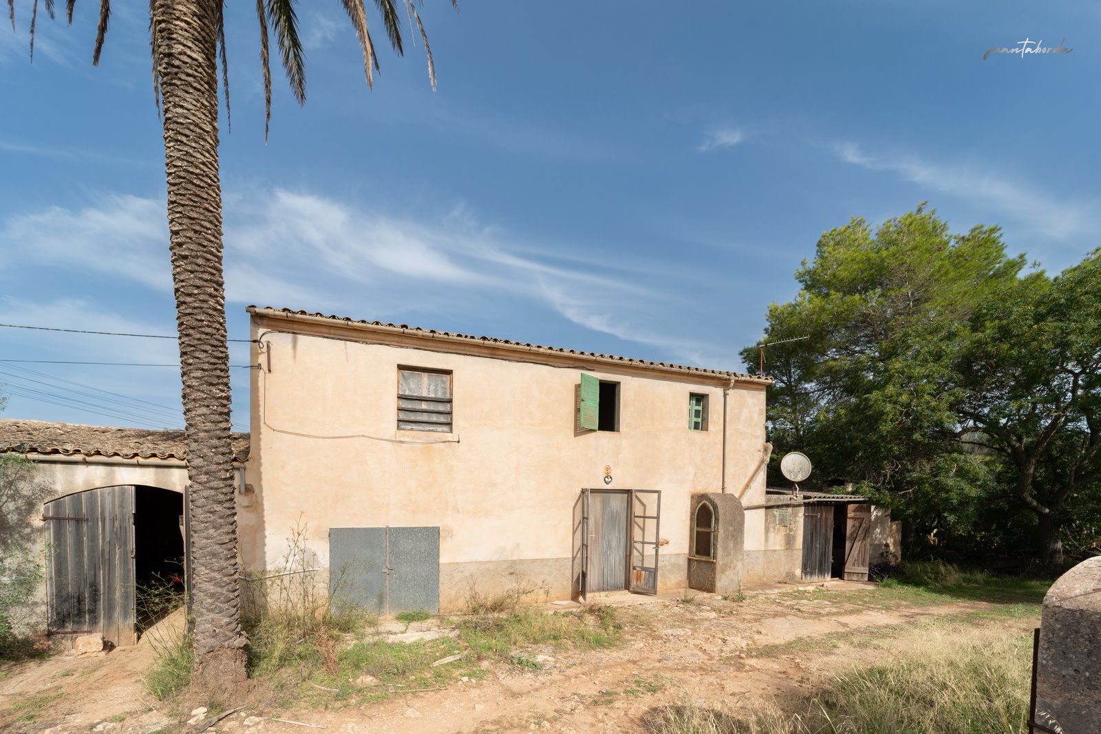1303-Casa-de-campo-en-venta-junto-a-Campos_-2-Copiar.jpg Casa de campo a reformar en Campos con 14.000 m² de parcela