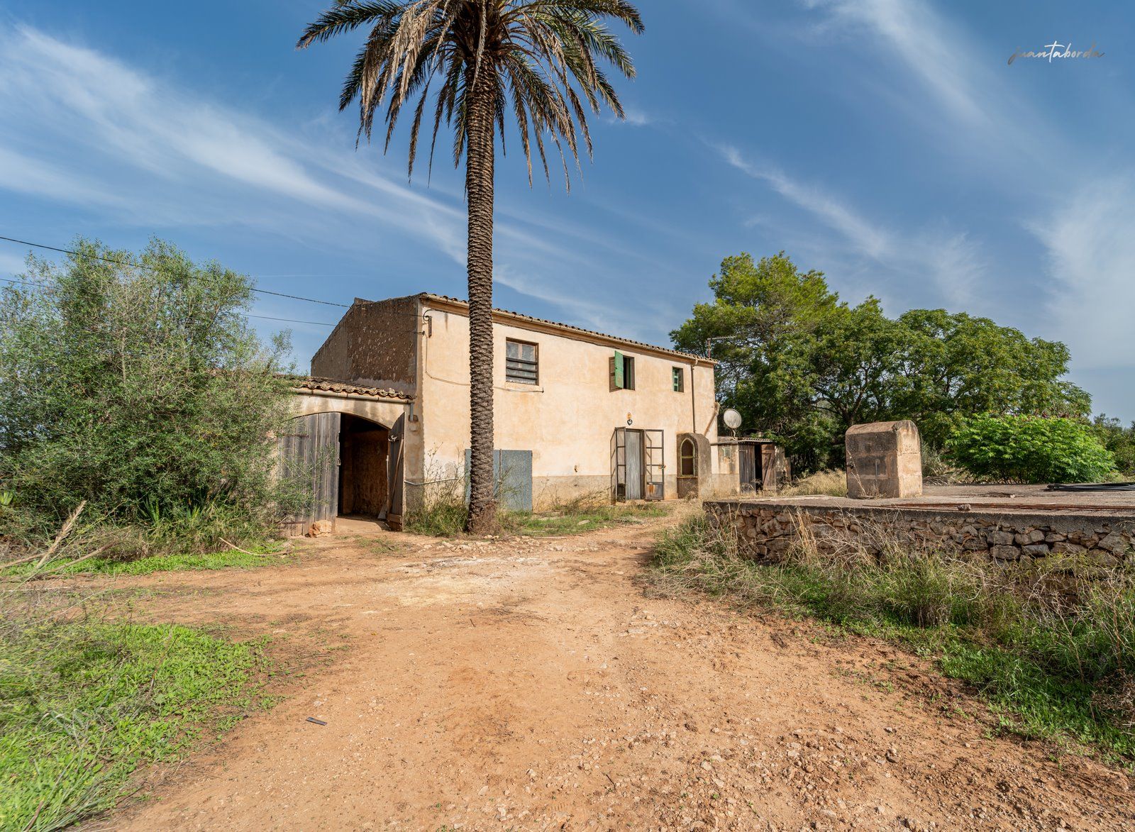 1303-Casa-de-campo-en-venta-junto-a-Campos_-Copiar.jpg Casa de campo a reformar en Campos con 14.000 m² de parcela