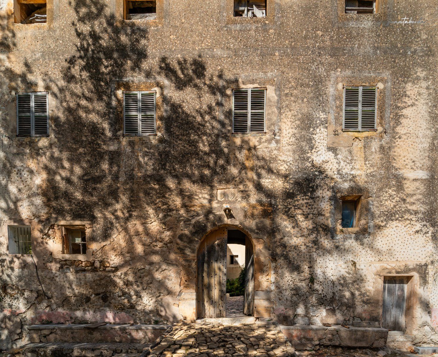 1304-Posesion-historica-en-venta-en-Mallorca-26-Copiar.jpg Historic Estate with Defense Tower and 311 Hectares with Sea Views Near Estellencs