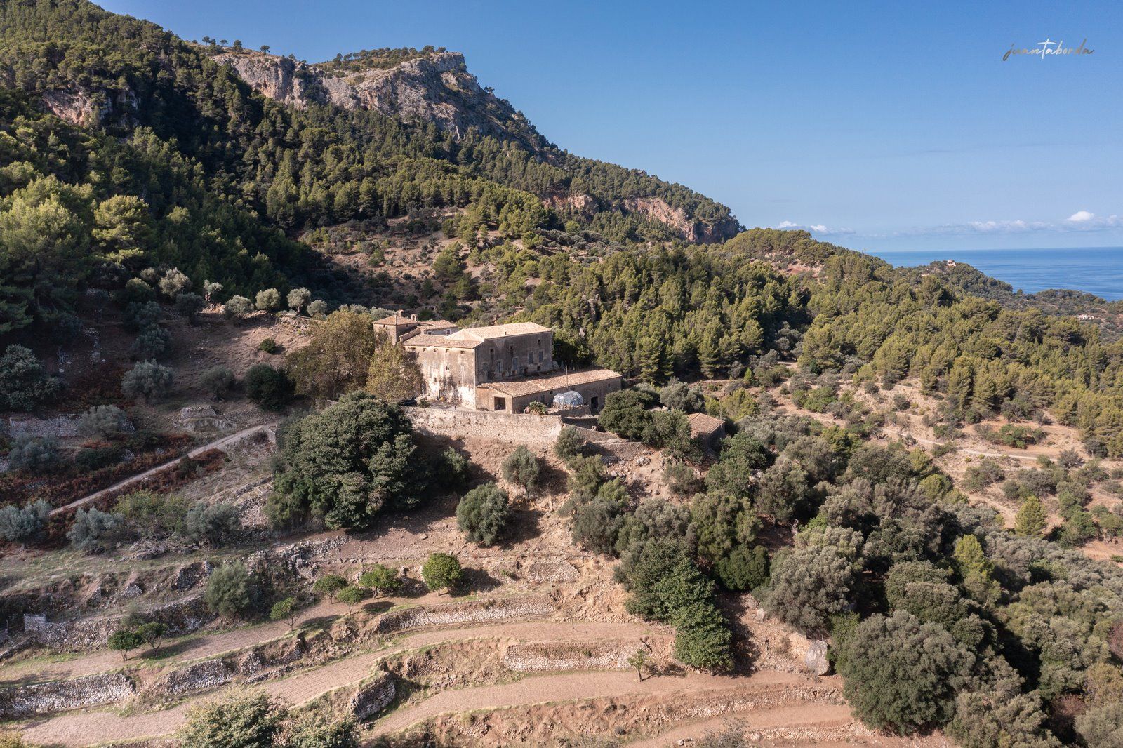 1304-Posesion-historica-en-venta-en-Mallorca-5-Copiar.jpg Historic Estate with Defense Tower and 311 Hectares with Sea Views Near Estellencs