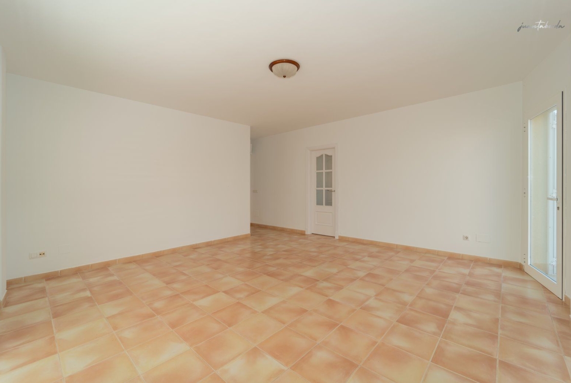 Ground-Floor Apartment for Rent Near Es Trenc Beach, Campos