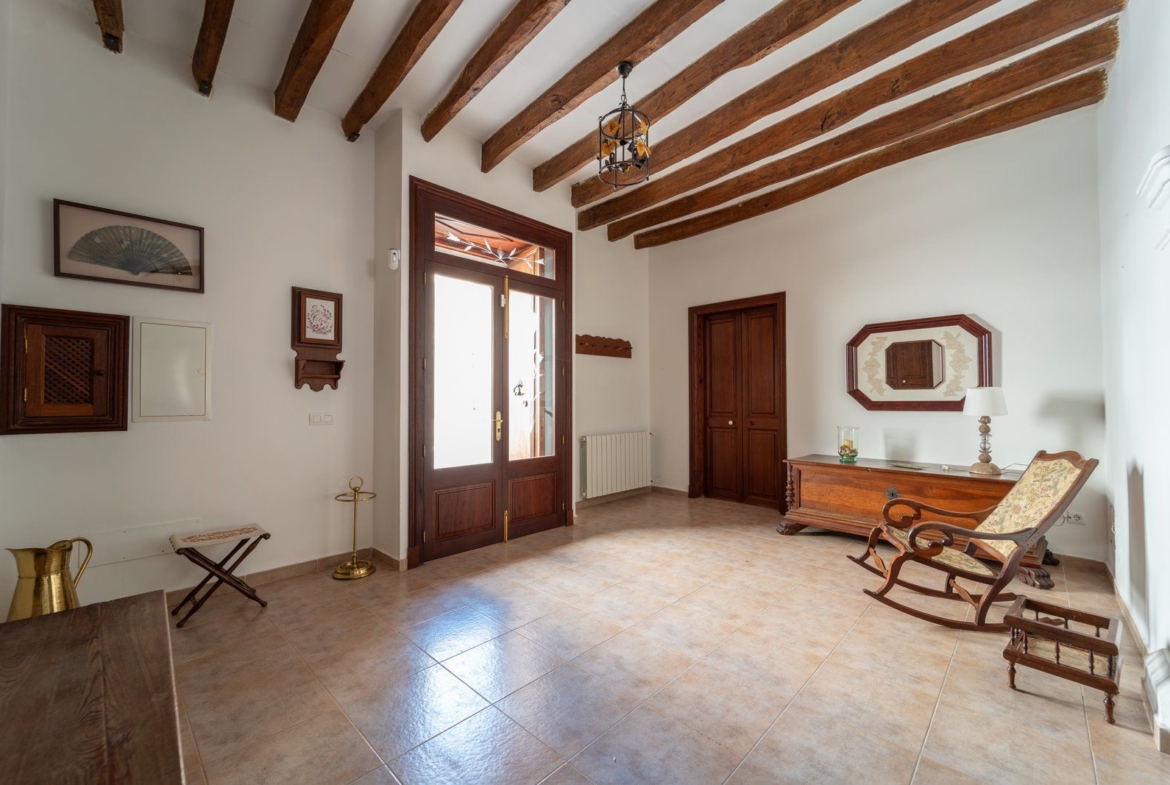 Townhouse for Rent in Felanitx | Terrace, 3 Beds, A/C