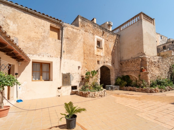 Casa de pueblo en alquiler en Felanitx con terraza y exterior