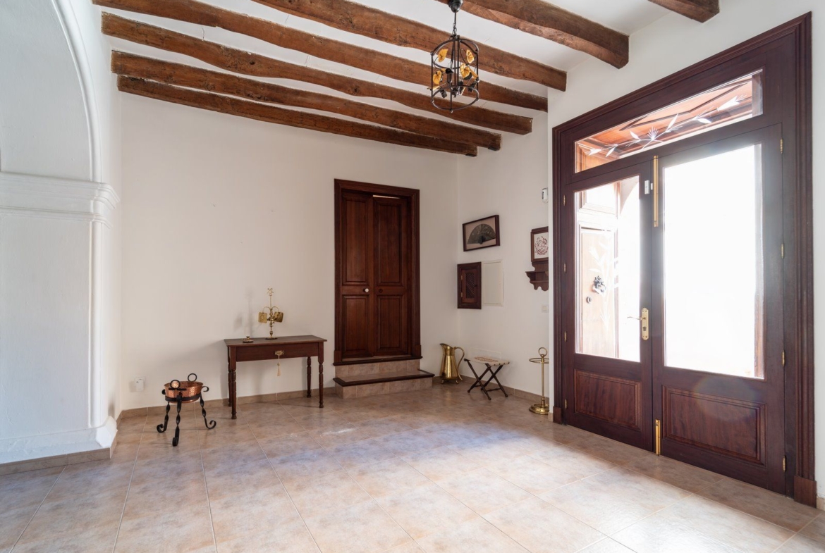Townhouse for Rent in Felanitx | Terrace, 3 Beds, A/C