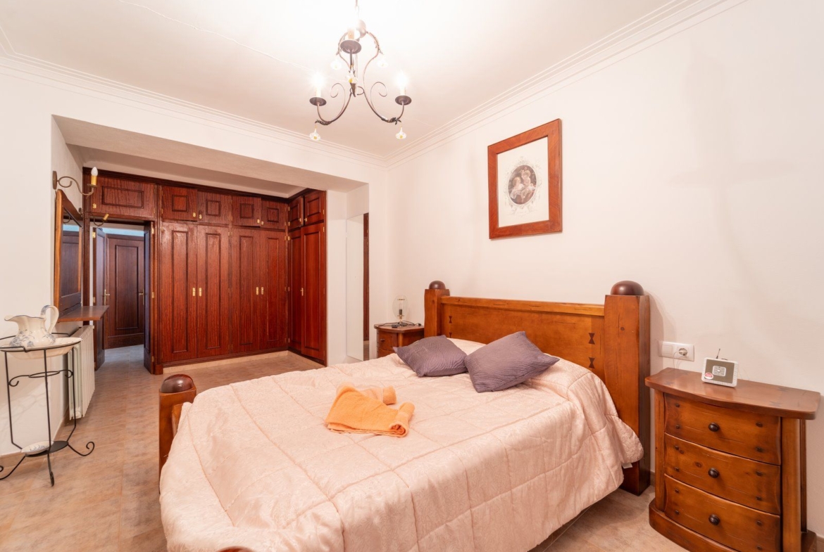 Townhouse for Rent in Felanitx | Terrace, 3 Beds, A/C