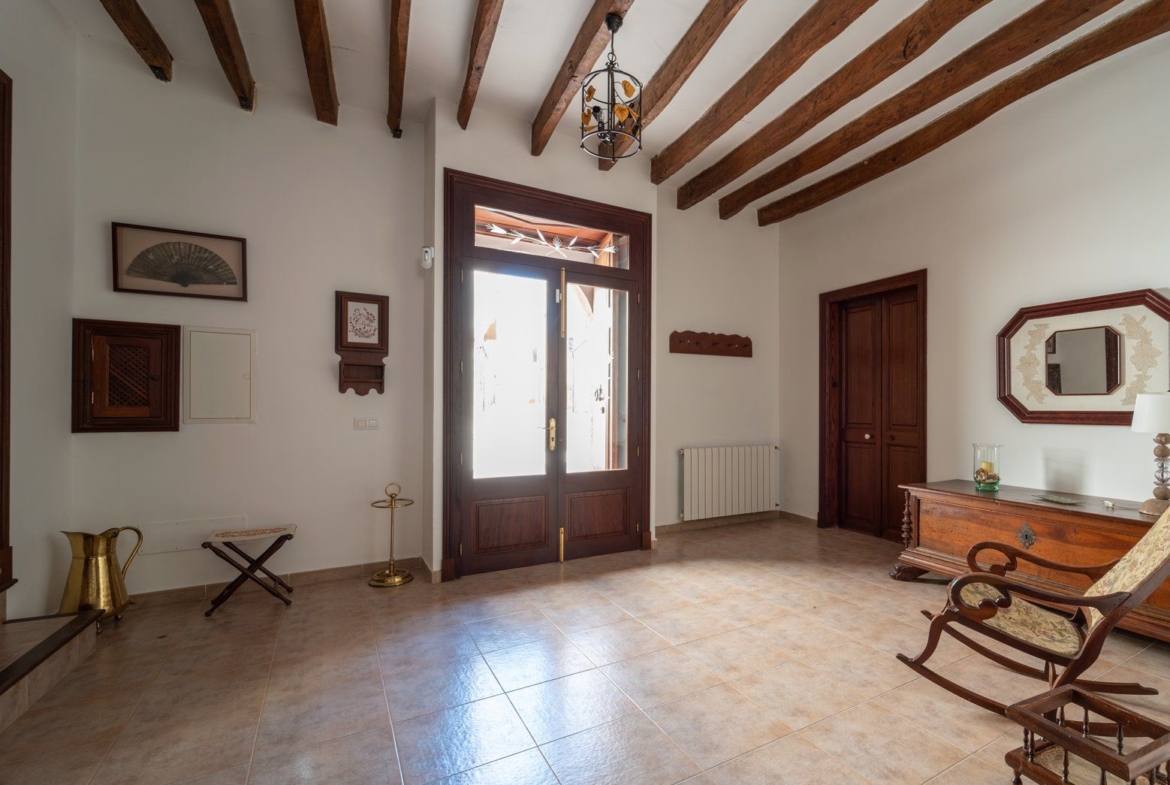Townhouse for Rent in Felanitx | Terrace, 3 Beds, A/C