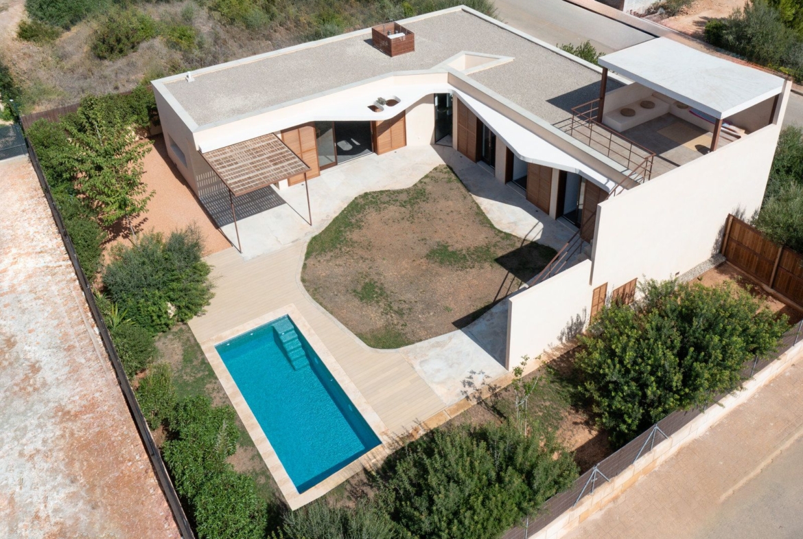 Chalet a estrenar con piscina en Sa Rápita, Campos