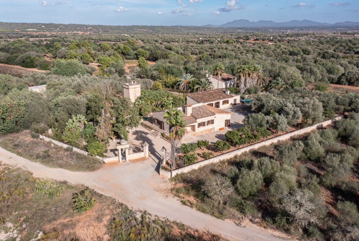 Casa de campo con piscina y casa de invitados en Campos