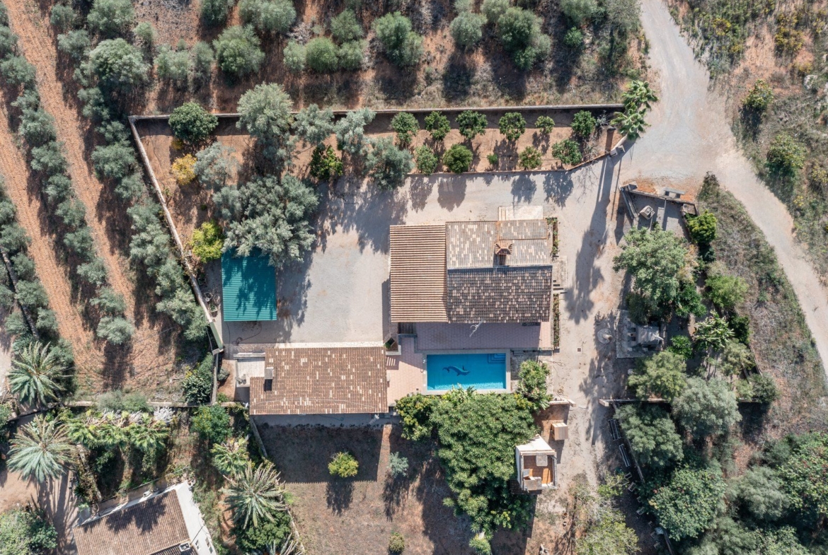 Casa de campo con piscina y casa de invitados en Campos