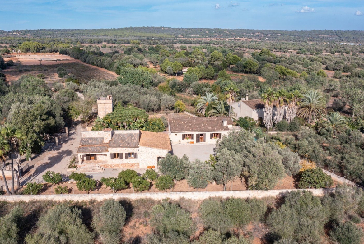 Casa de campo con piscina y casa de invitados en Campos