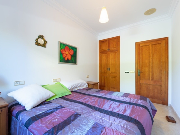 Casa de campo con piscina y casa de invitados en Campos