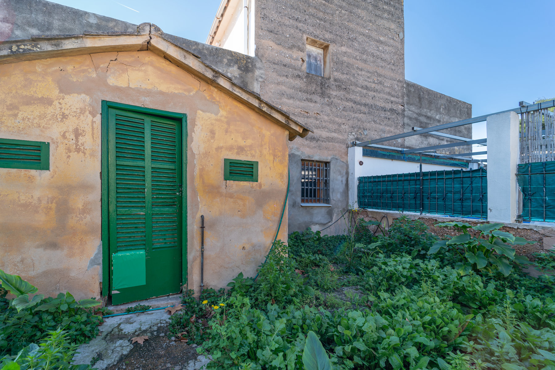 1369-Casa-a-reformar-en-venta-en-Ses-Salines_-26.jpg 2-Bed Fixer-Upper With Garden in Son Sardina, Palma