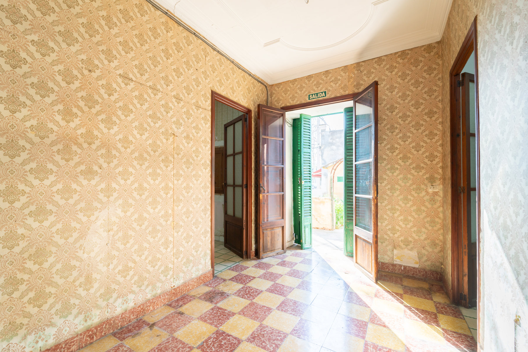 1369-Casa-a-reformar-en-venta-en-Ses-Salines_-5.jpg 2-Bed Fixer-Upper With Garden in Son Sardina, Palma