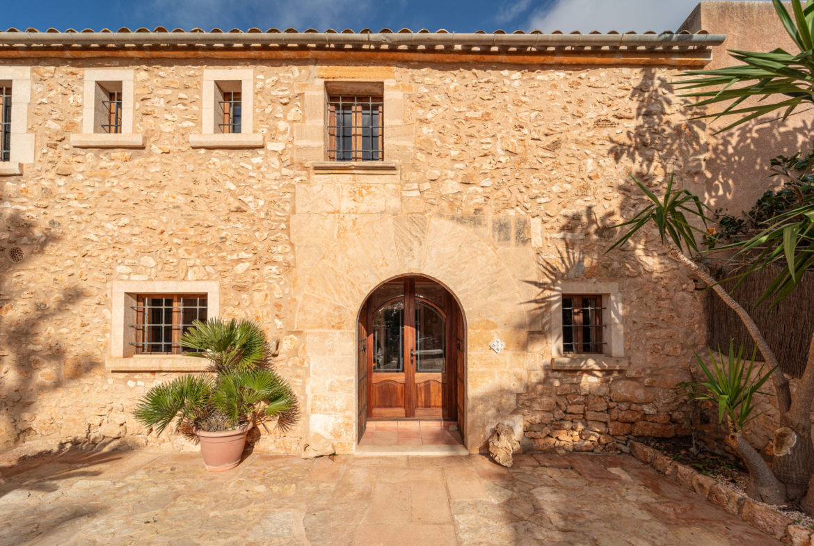 Landhaus in Santanyí mit Pool, 5 Schlafzimmern & Terrassen