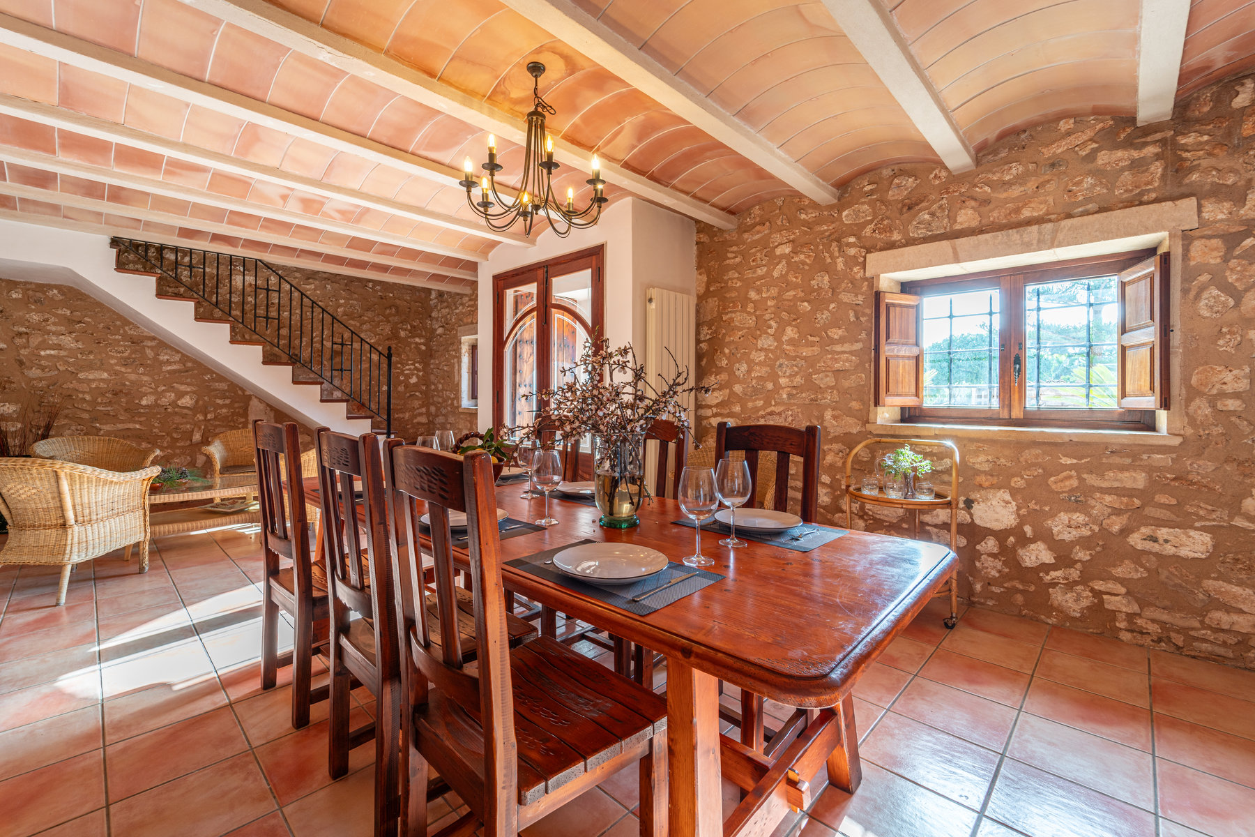 1394-Country-Estate-for-sale-with-swimming-pool-in-Santanyi-15.jpg Landhaus in Santanyí mit Pool, 5 Schlafzimmern & Terrassen