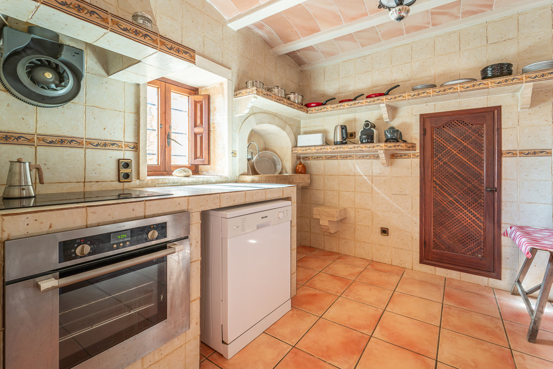 1394-Country-Estate-for-sale-with-swimming-pool-in-Santanyi-18.jpg Landhaus in Santanyí mit Pool, 5 Schlafzimmern & Terrassen