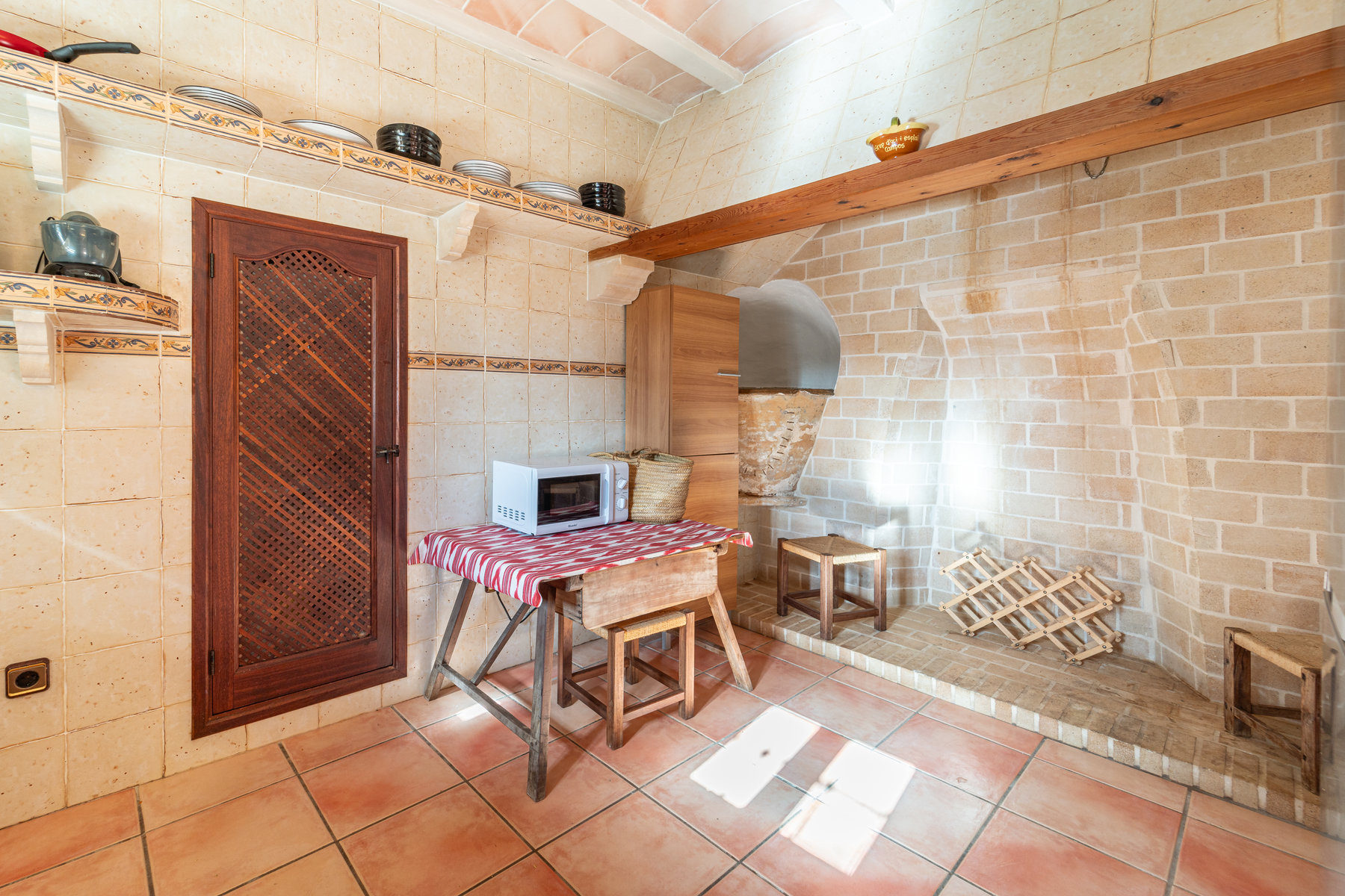 1394-Country-Estate-for-sale-with-swimming-pool-in-Santanyi-19.jpg Landhaus in Santanyí mit Pool, 5 Schlafzimmern & Terrassen