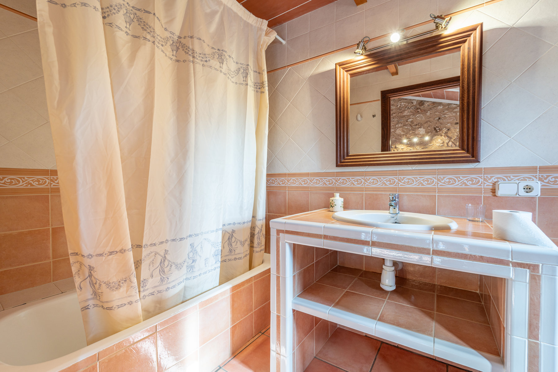 1394-Country-Estate-for-sale-with-swimming-pool-in-Santanyi-40.jpg Landhaus in Santanyí mit Pool, 5 Schlafzimmern & Terrassen
