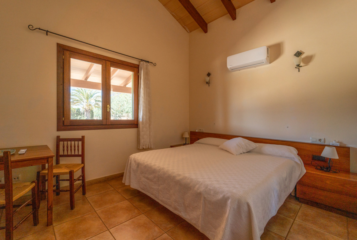 Country House with Pool for Rent Near Ses Salines, Mallorca