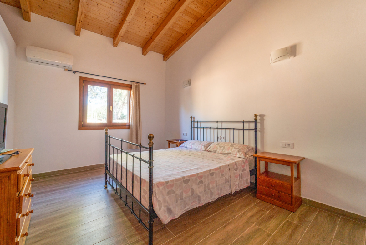 Country House with Pool for Rent Near Ses Salines, Mallorca