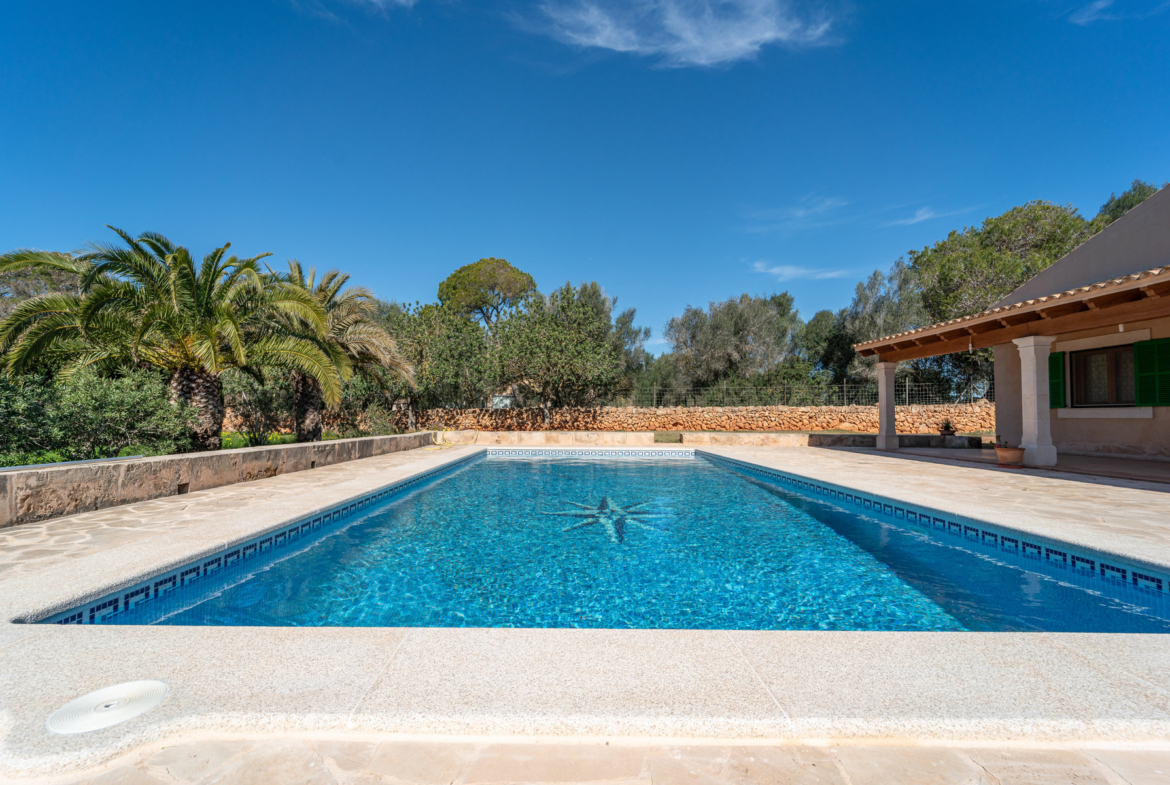 Country House with Pool for Rent Near Ses Salines, Mallorca