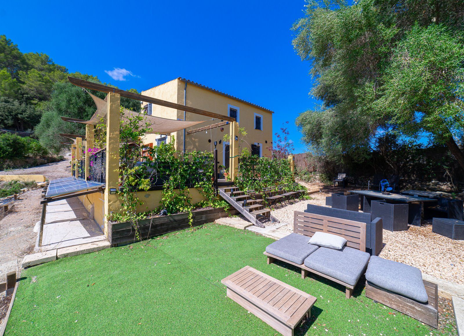 14-1222-Villasyfincasmallorca.jpg Casa de campo con piscina y vistas en Sineu, Mallorca