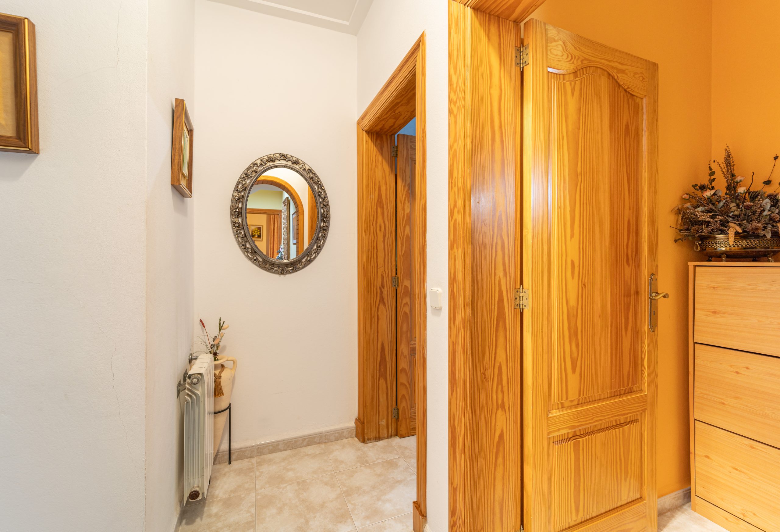 1411-Spacious-villa-for-sale-in-Portocolom-with-swimming-pool.-21-scaled.jpg Chalet independiente con vistas al mar en Portocolom: 490 m² y piscina