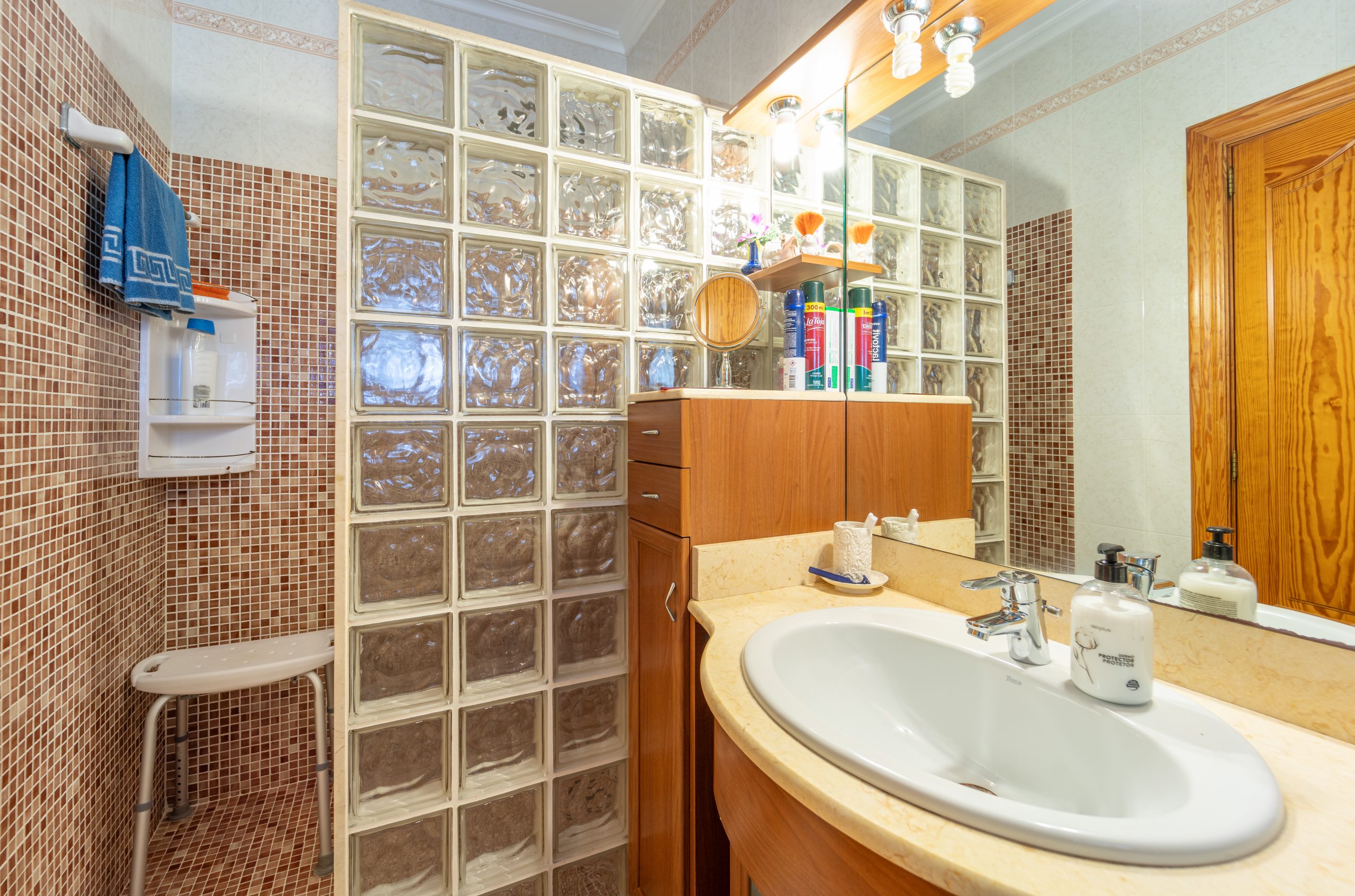 1411-Spacious-villa-for-sale-in-Portocolom-with-swimming-pool.-24-scaled.jpg Chalet independiente con vistas al mar en Portocolom: 490 m² y piscina