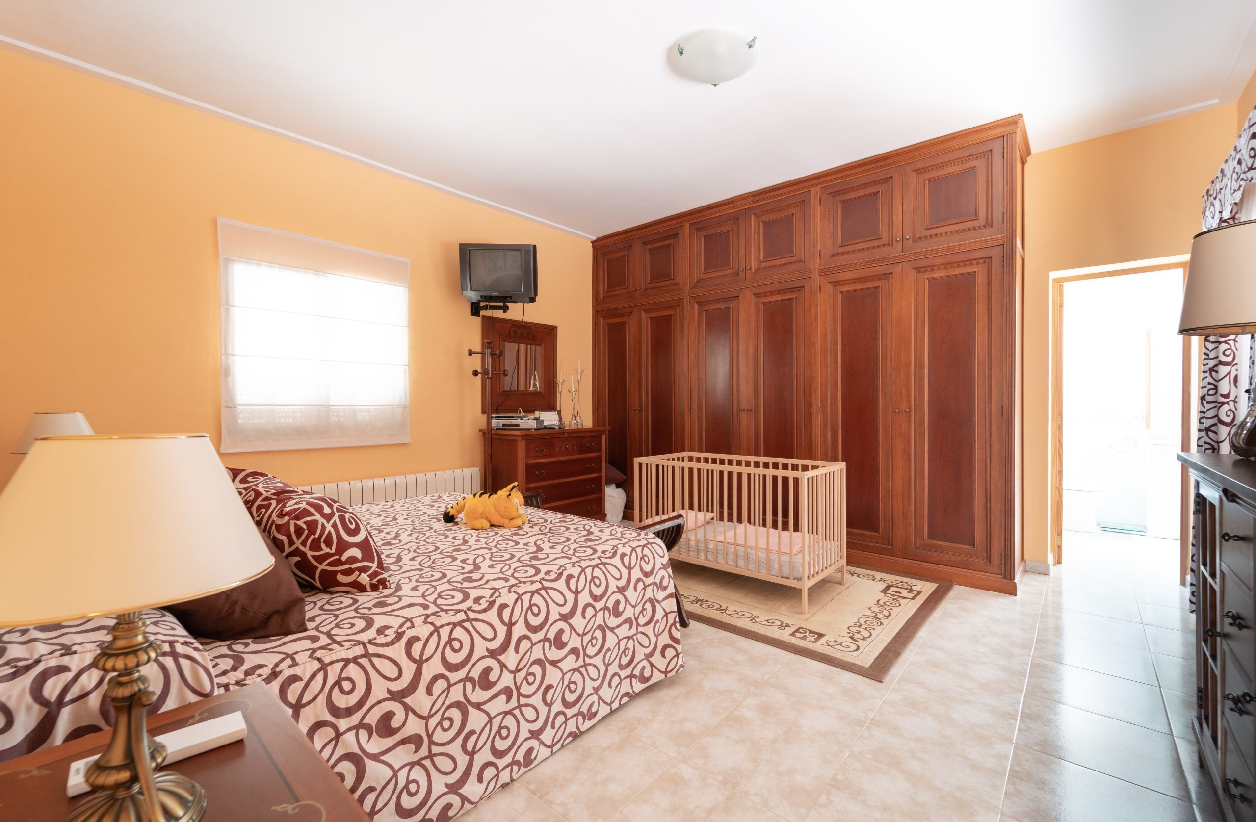1411-Spacious-villa-for-sale-in-Portocolom-with-swimming-pool.-31-scaled.jpg Chalet independiente con vistas al mar en Portocolom: 490 m² y piscina