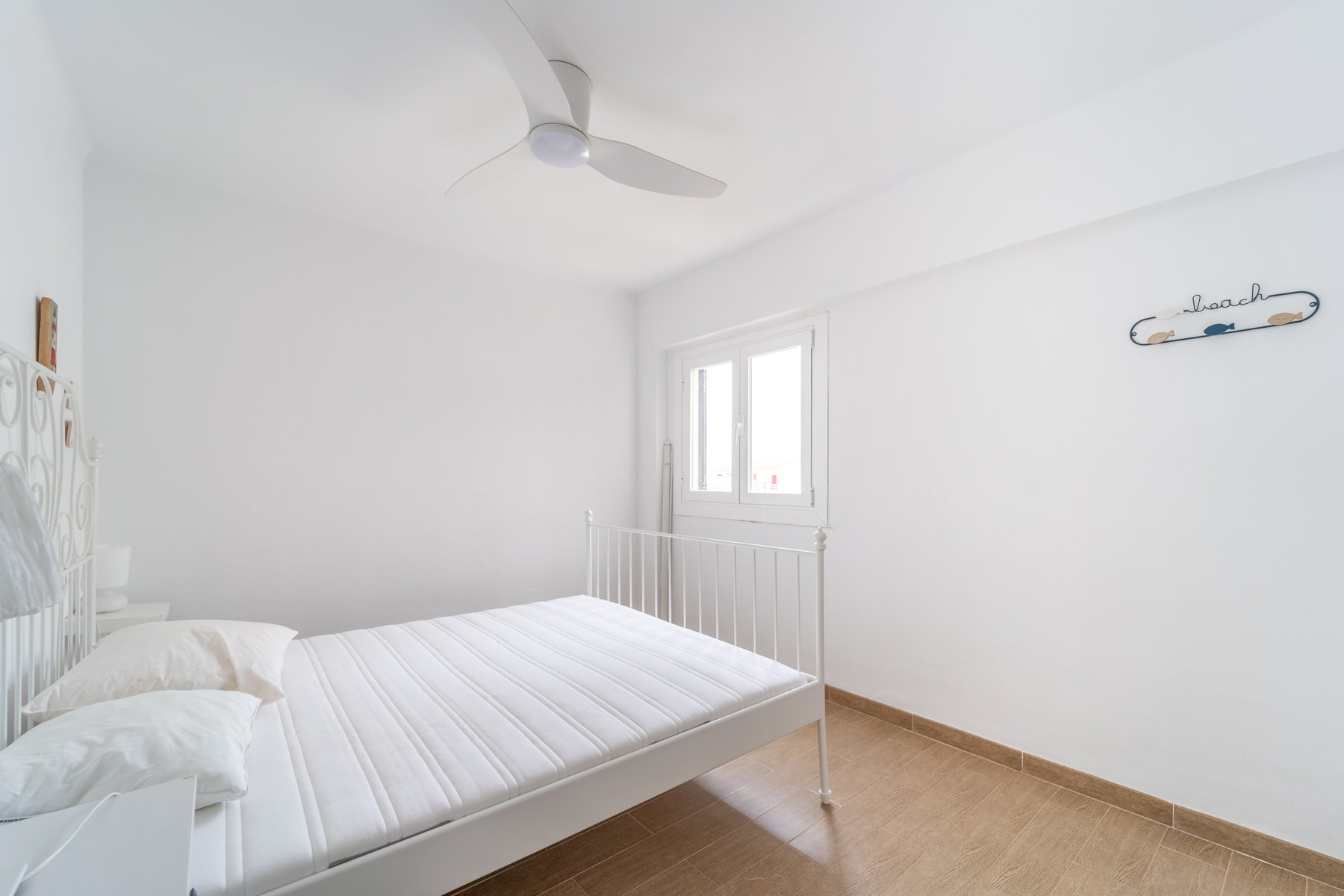 1426-Bright-renovated-apartment-for-sale-with-balcony-in-Colonia-de-Sant-Jordi.-15.jpg Piso reformado con balcón en Colonia de Sant Jordi · 3 hab.