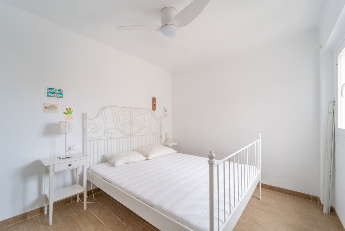 Piso reformado con balcón en Colonia de Sant Jordi · 3 hab.