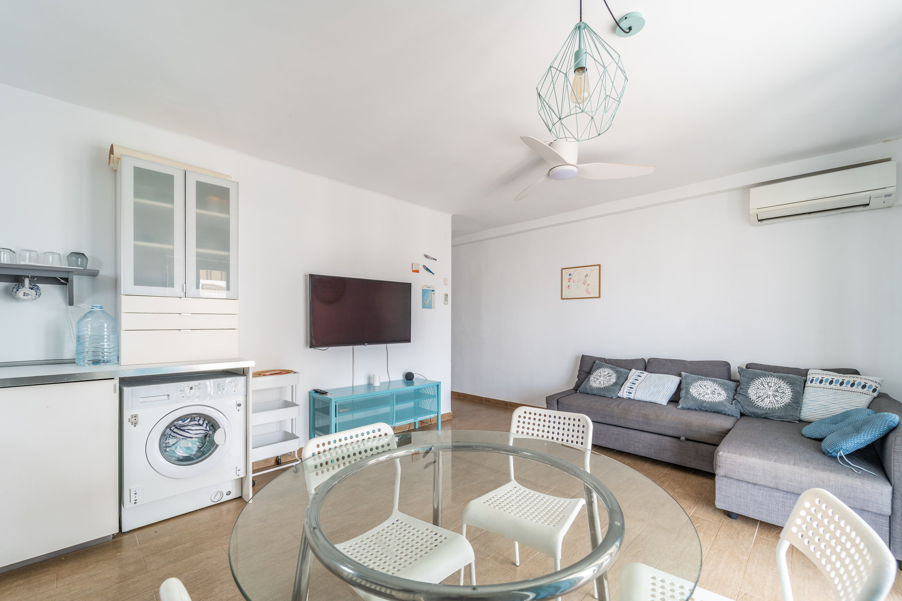 1426-Bright-renovated-apartment-for-sale-with-balcony-in-Colonia-de-Sant-Jordi.-5.jpg Piso reformado con balcón en Colonia de Sant Jordi · 3 hab.