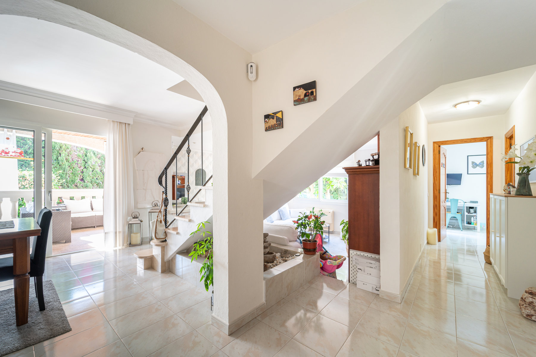 1427-Amazing-villa-for-sale-with-swimming-pool-next-to-the-sea-in-Ciudad-Jardin-Palma.14.jpg Chalet con piscina y vistas al mar en Ciudad Jardín, Palma — 261 m², 5 dorm., 3 plantas