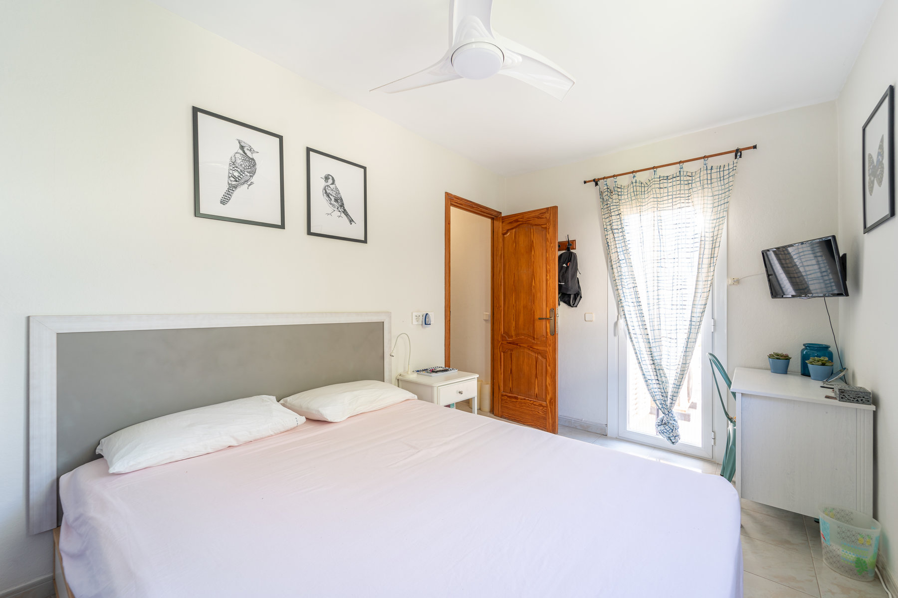 1427-Amazing-villa-for-sale-with-swimming-pool-next-to-the-sea-in-Ciudad-Jardin-Palma.28.jpg Chalet con piscina y vistas al mar en Ciudad Jardín, Palma — 261 m², 5 dorm., 3 plantas