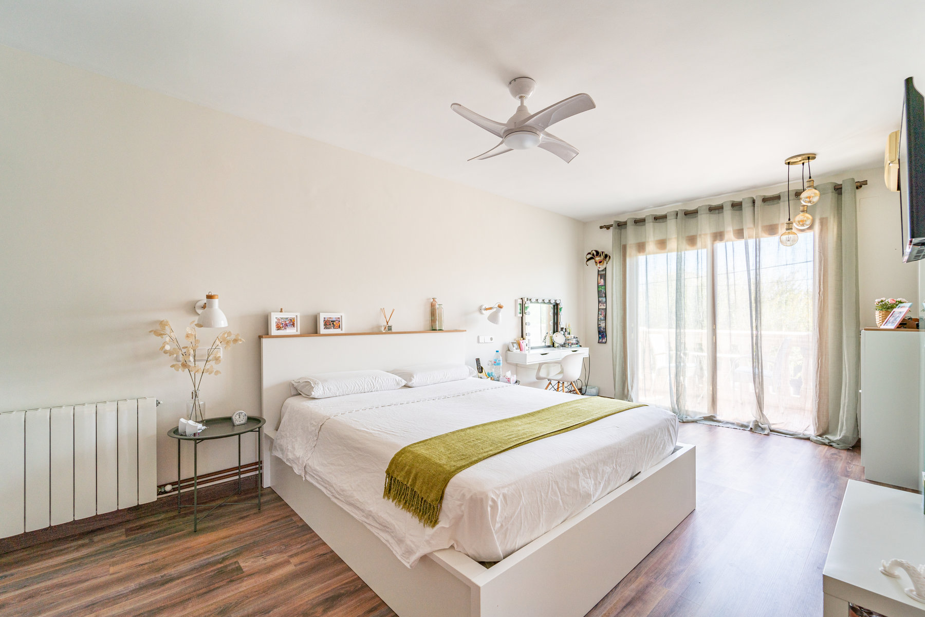 1427-Amazing-villa-for-sale-with-swimming-pool-next-to-the-sea-in-Ciudad-Jardin-Palma.32.jpg Chalet con piscina y vistas al mar en Ciudad Jardín, Palma — 261 m², 5 dorm., 3 plantas