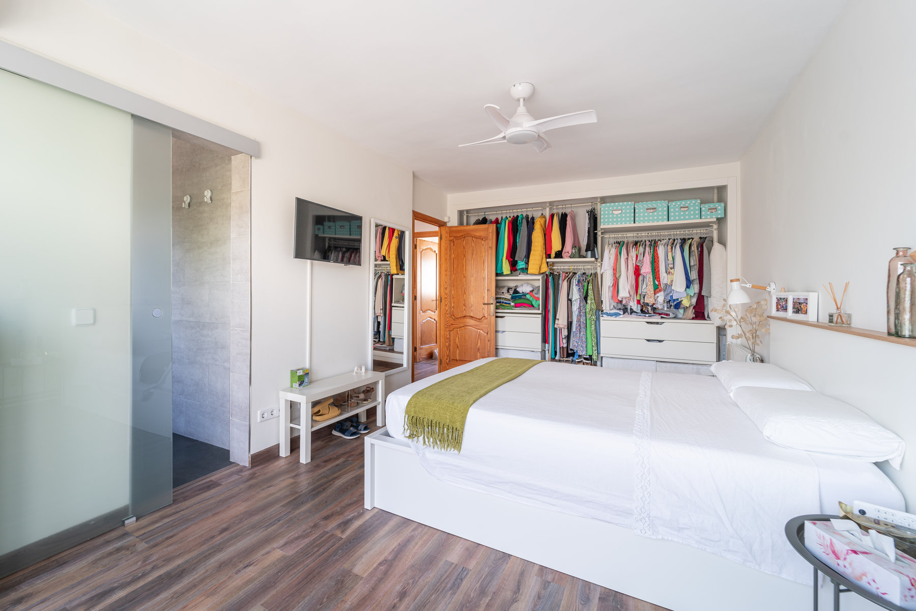 1427-Amazing-villa-for-sale-with-swimming-pool-next-to-the-sea-in-Ciudad-Jardin-Palma.34.jpg Chalet con piscina y vistas al mar en Ciudad Jardín, Palma — 261 m², 5 dorm., 3 plantas