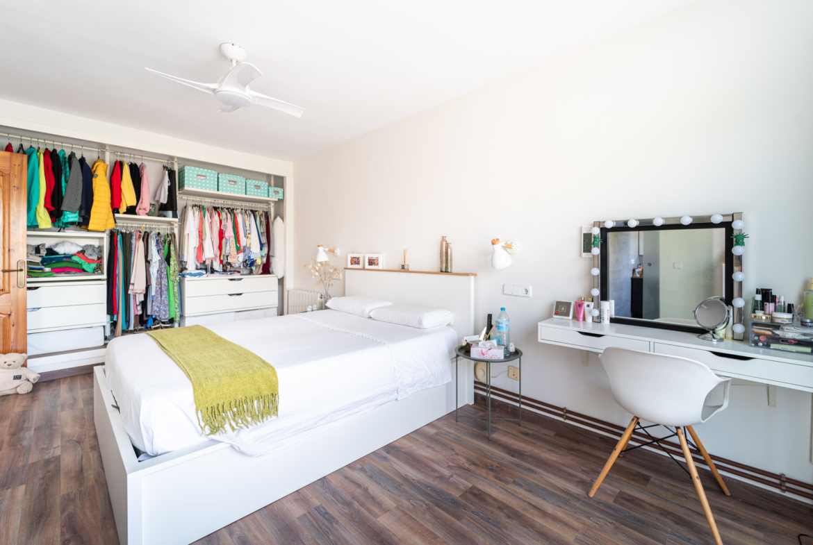 Chalet con piscina y vistas al mar en Ciudad Jardín, Palma — 261 m², 5 dorm., 3 plantas