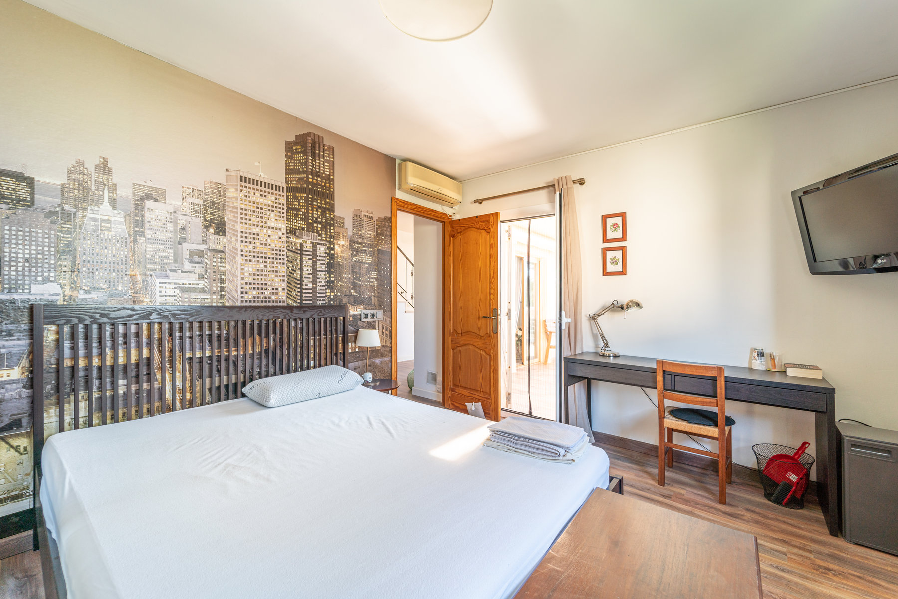 1427-Amazing-villa-for-sale-with-swimming-pool-next-to-the-sea-in-Ciudad-Jardin-Palma.39.jpg Chalet con piscina y vistas al mar en Ciudad Jardín, Palma — 261 m², 5 dorm., 3 plantas