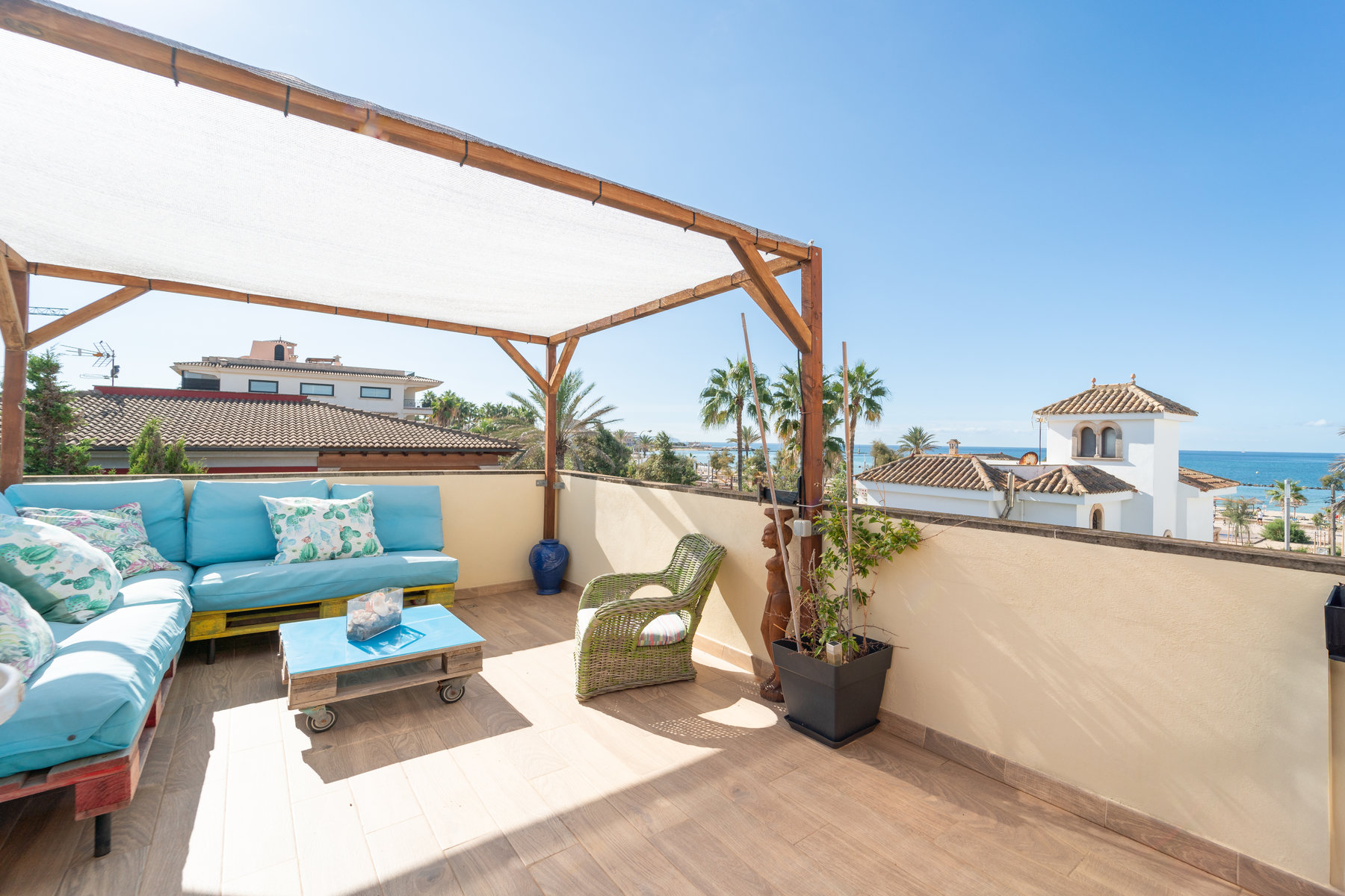 1427-Amazing-villa-for-sale-with-swimming-pool-next-to-the-sea-in-Ciudad-Jardin-Palma.45.jpg Chalet con piscina y vistas al mar en Ciudad Jardín, Palma — 261 m², 5 dorm., 3 plantas